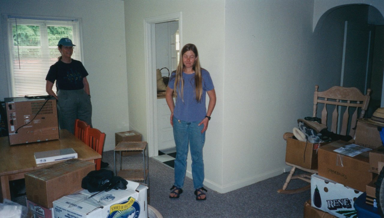 Jen moving into house on NW Grant Corvallis- June 2002 2